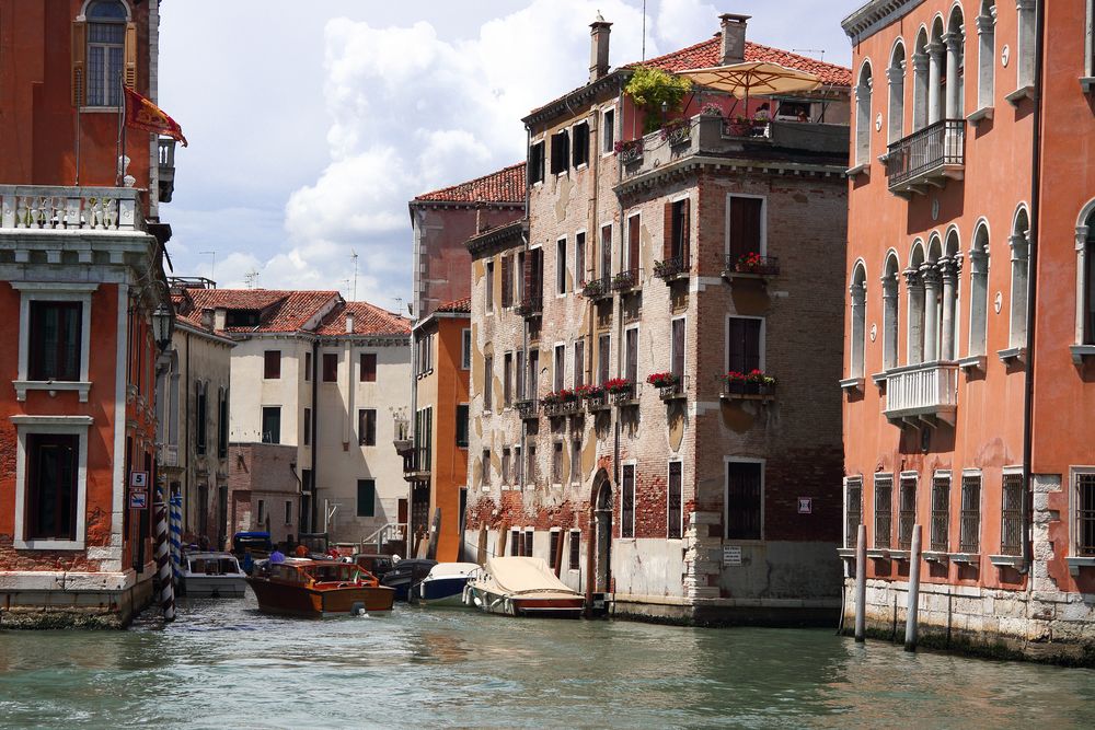 venedig : commissario brunetti's balkon