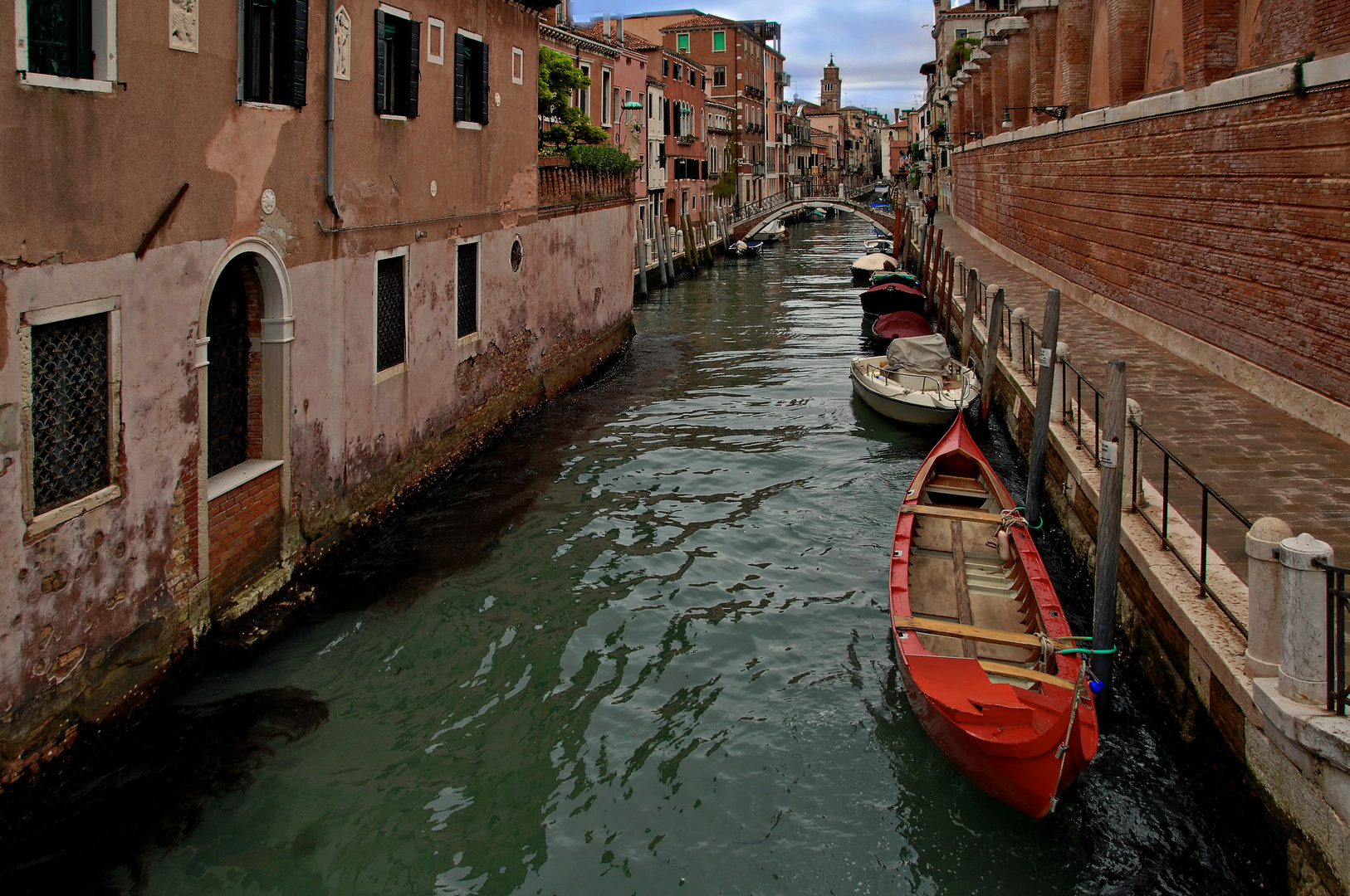 Venedig, das rote Boot