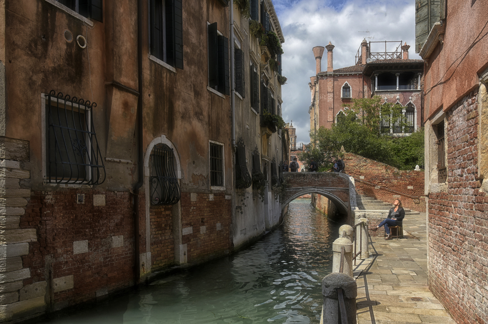 Venedig die erste Sonne genießen