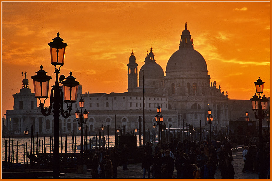 Venedig glüht von Karlheinz Lutzmann