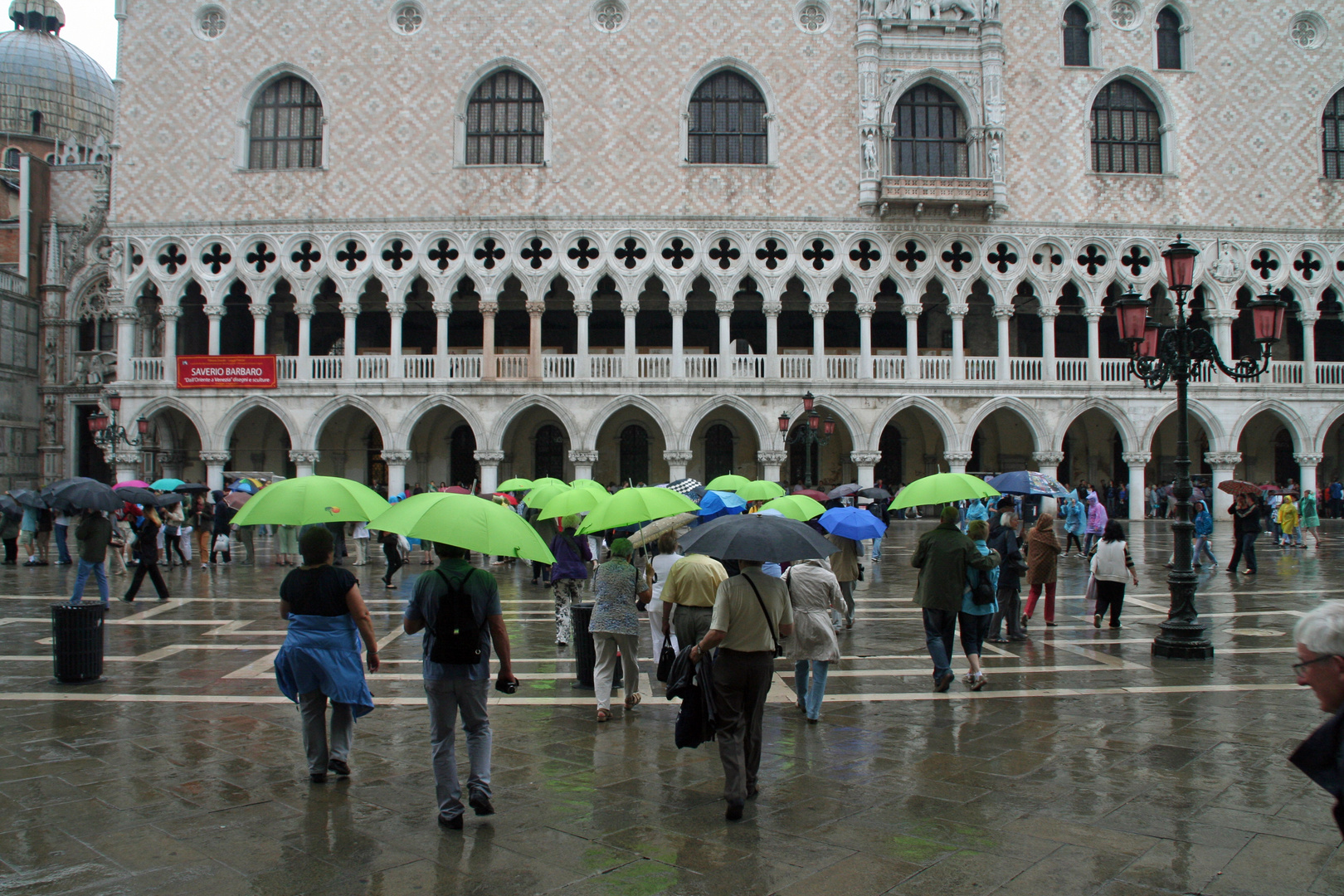 Venedig: Gut beschirmt