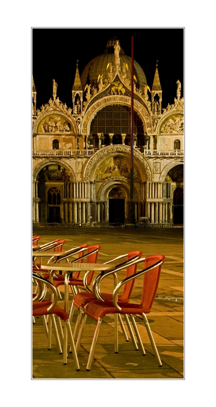 Venedig im Januar: Zehn Uhr abends am Gran Caffè Quadri