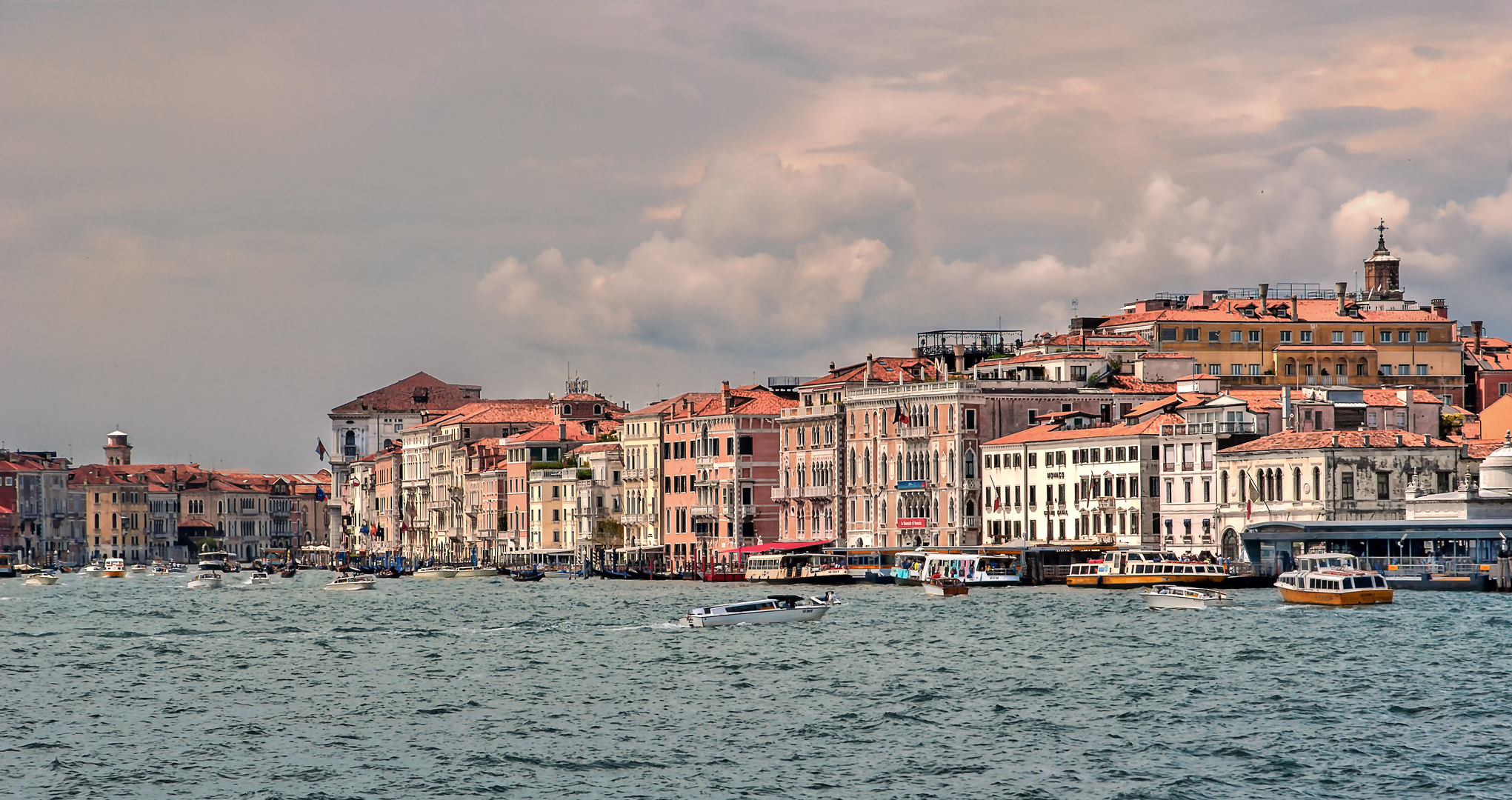 Venedig im Juni 2016 im Sturm, nach einem Gewitter mit Starkregen