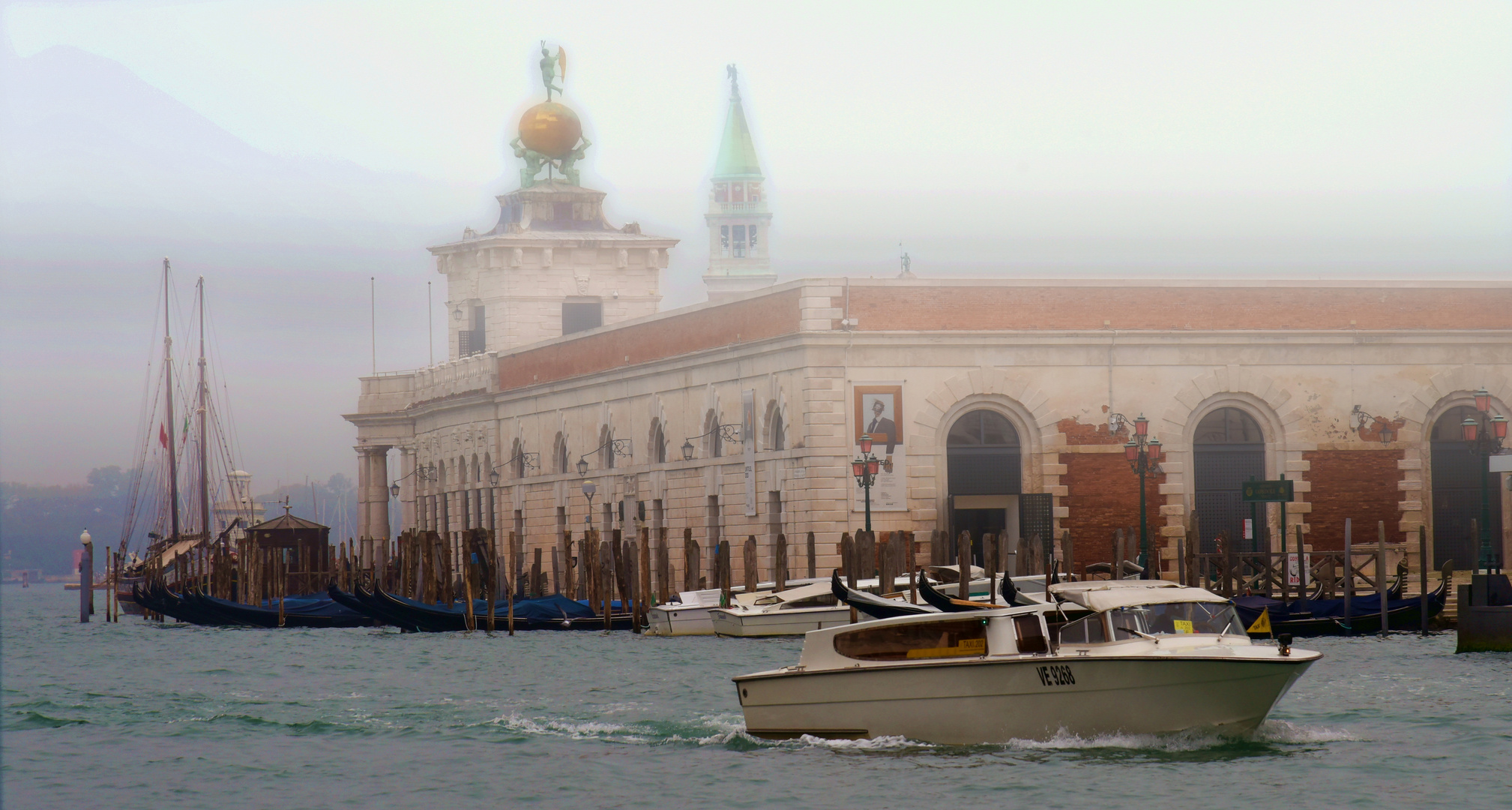 Venedig im Nebel: Der Zauber der Lagunenstadt