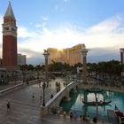 Venedig in Las Vegas... "The Venetian" und "Mirage" im Abendlicht
