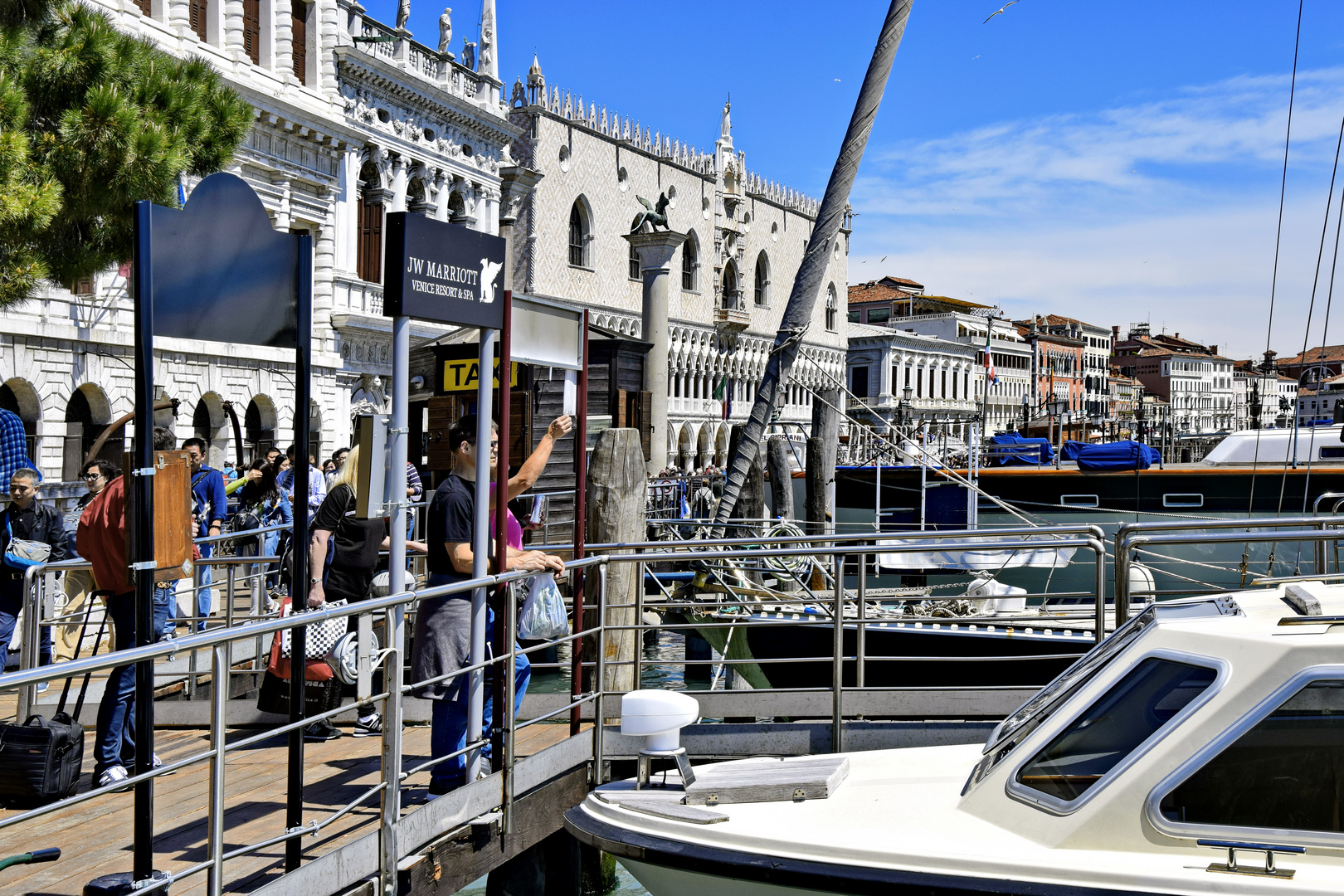  Venedig, Jachthafen und Dogenpalast