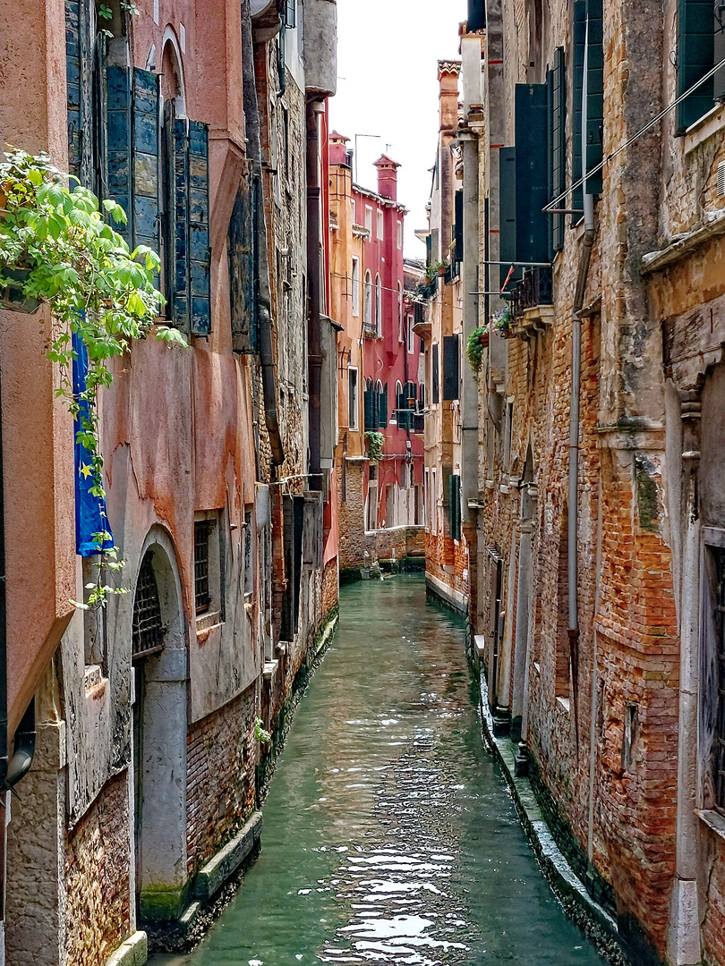 Venedig, Kanal zwischen den Häusern
