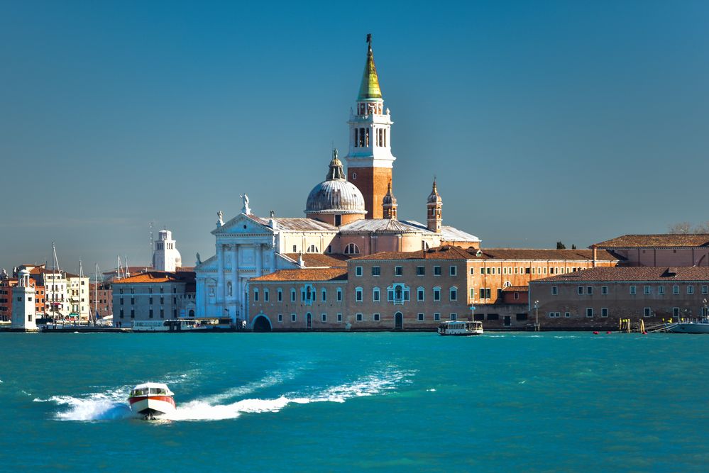 Venedig - Kirchenschiff