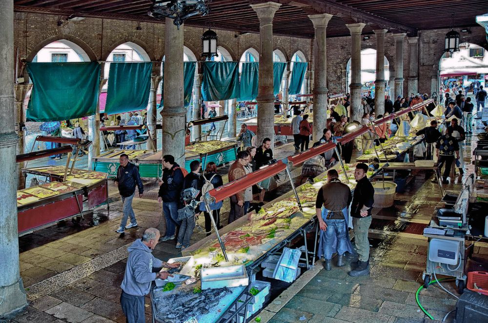 Venedig, Markt unweit der Rialtobrücke 