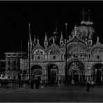 Venedig - Markusplatz bei Nacht -