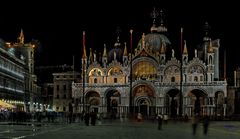 Venedig - Markusplatz bei Nacht -