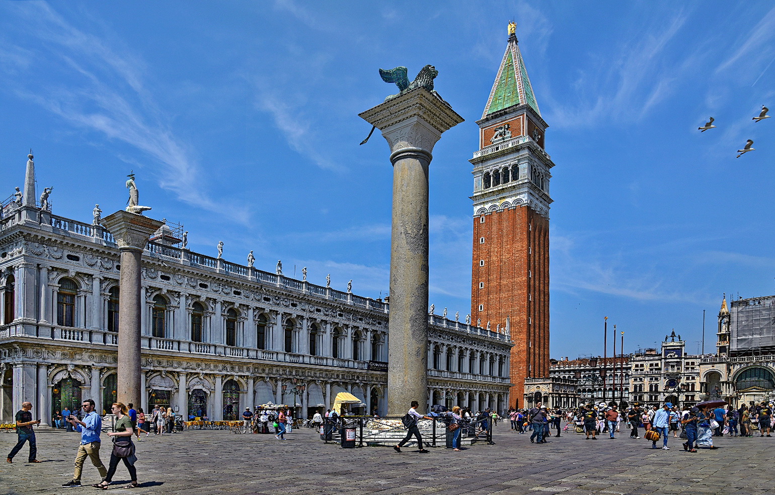   Venedig - Markusplatz -.