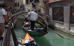 VENEDIG - Mit der Gondel unterwegs -