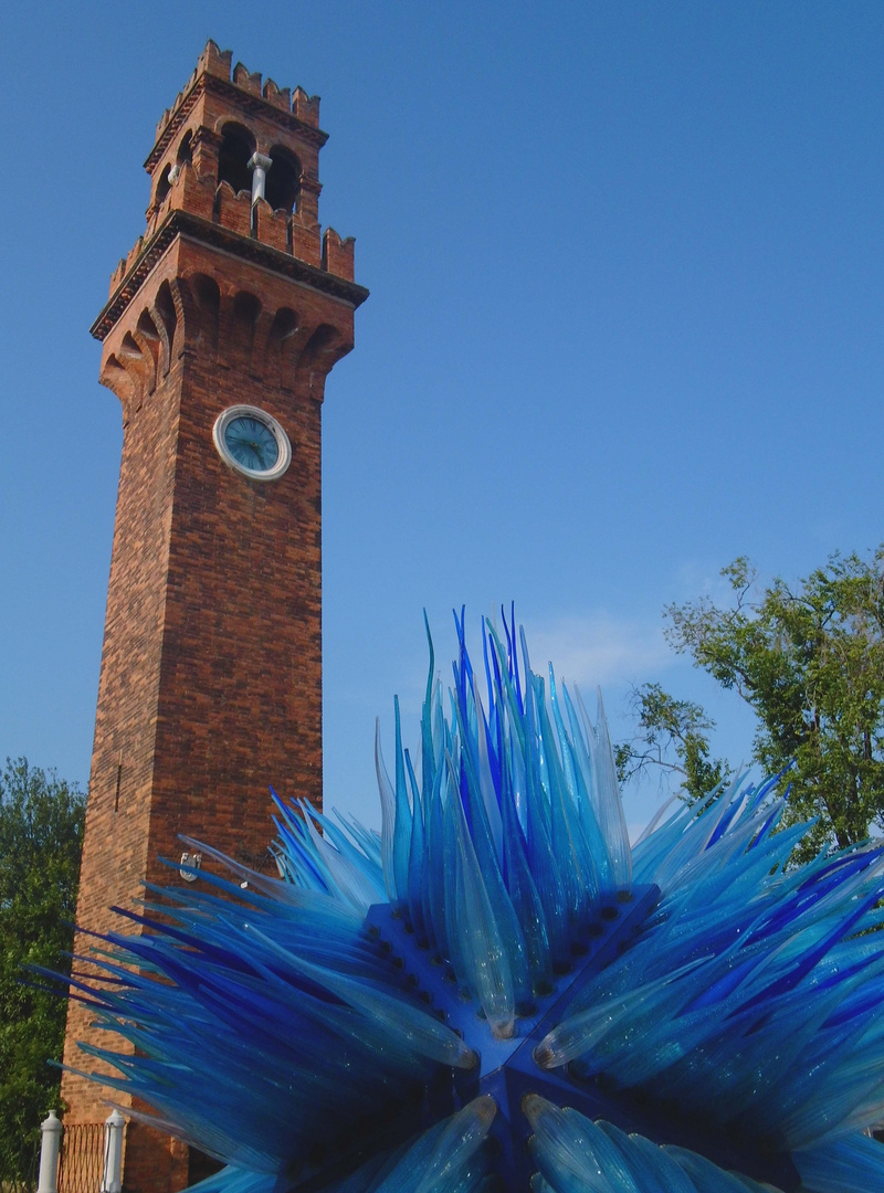 Venedig, Murano, Campo San Stefano, Blauer Asteroid aus Murano-Glas