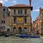 Venedig - Palazzo Salviati ...mit Mosaiken geschmückte Fassade.