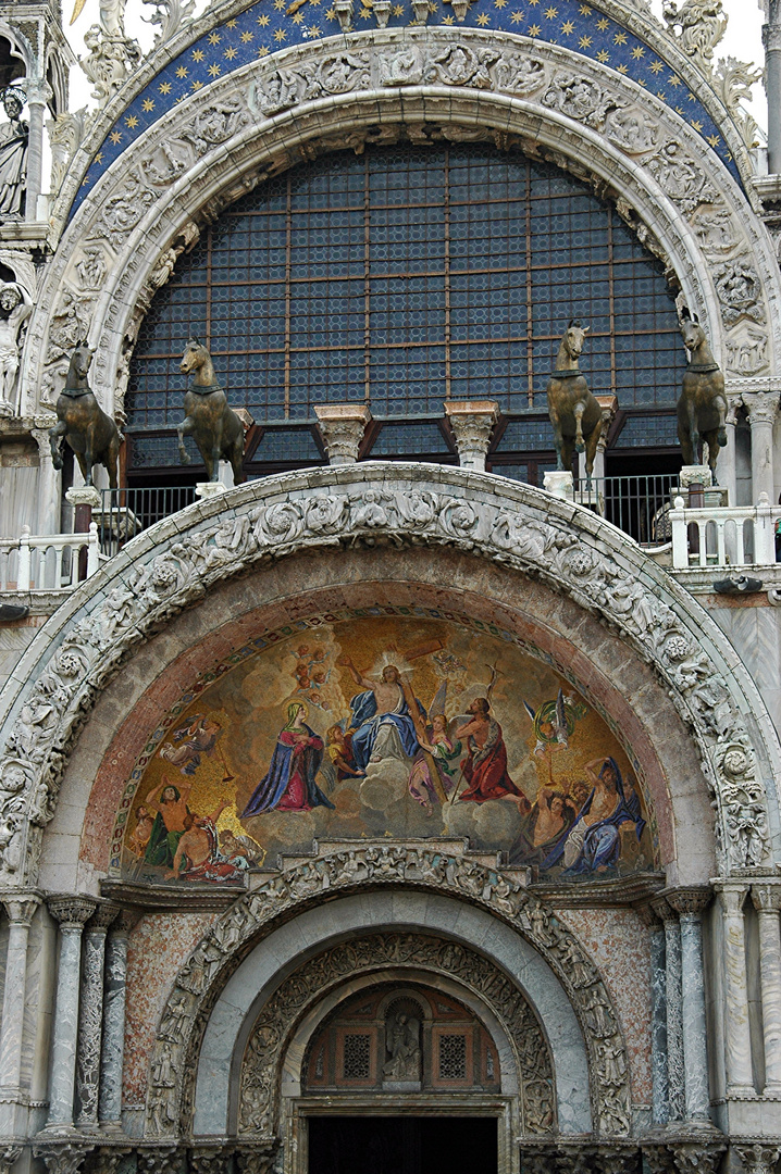 Venedig . Portal des Markusdoms