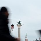 Venedig San Marco Frau mit Kinderwagen II