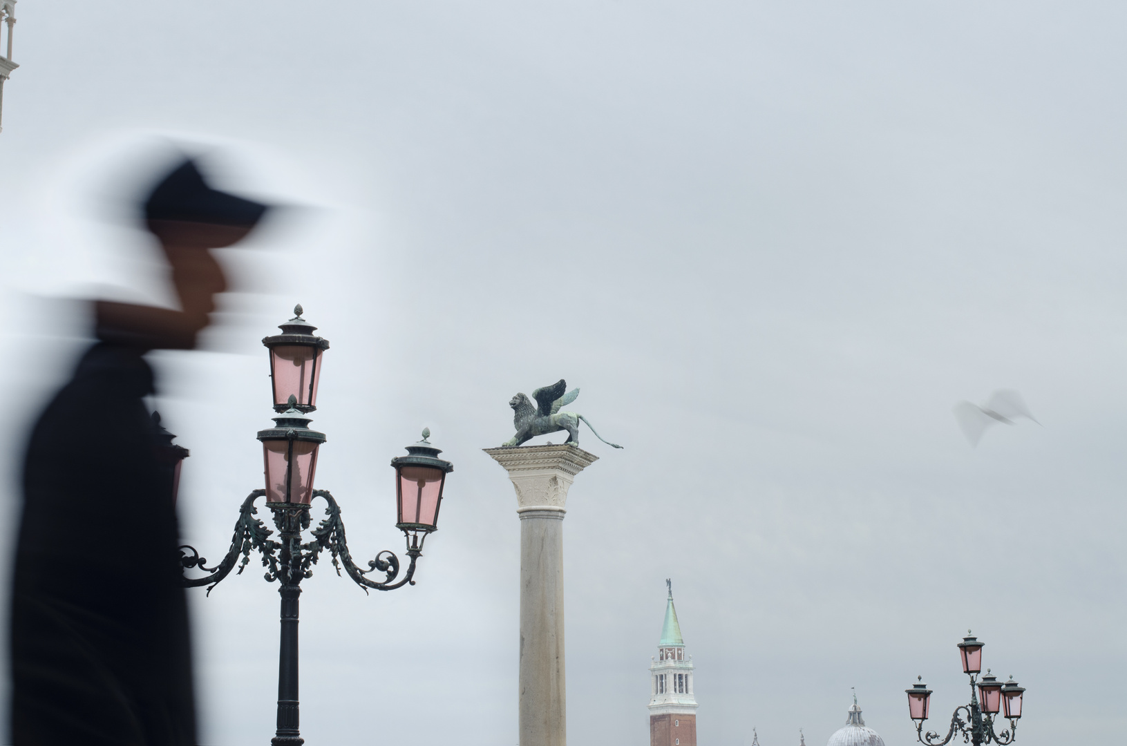 Venedig San Marco Mann ohne Maske I