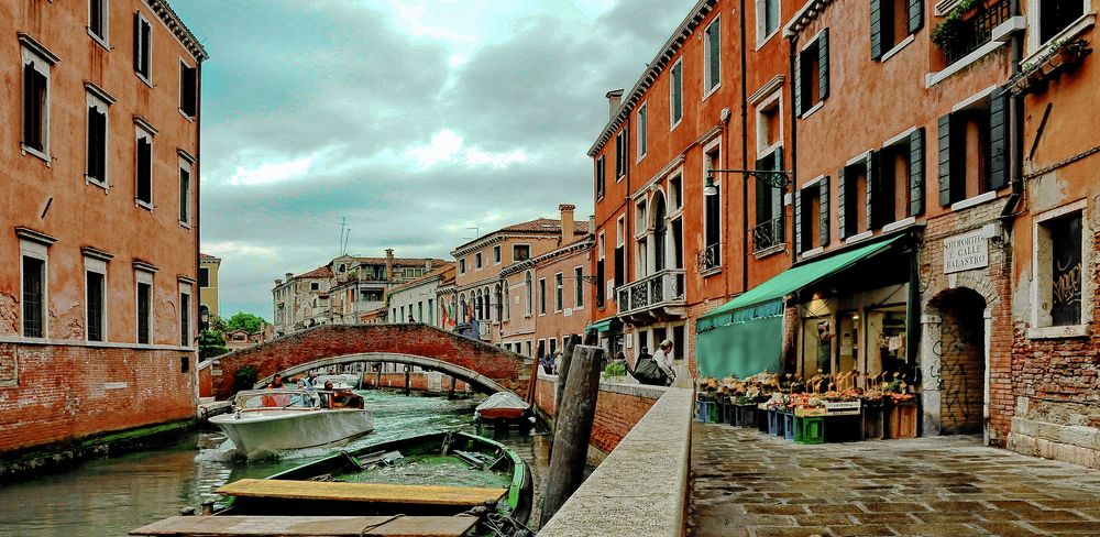 VENEDIG, SOTOPORTEGO E CALLE BALASTRO 