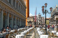 Venedig: Spritz Aperitif auf dem Markusplatz