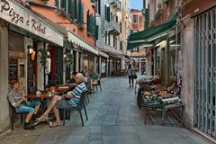 VENEDIG  - Stadtbummel Castello Salizada dei Greci -