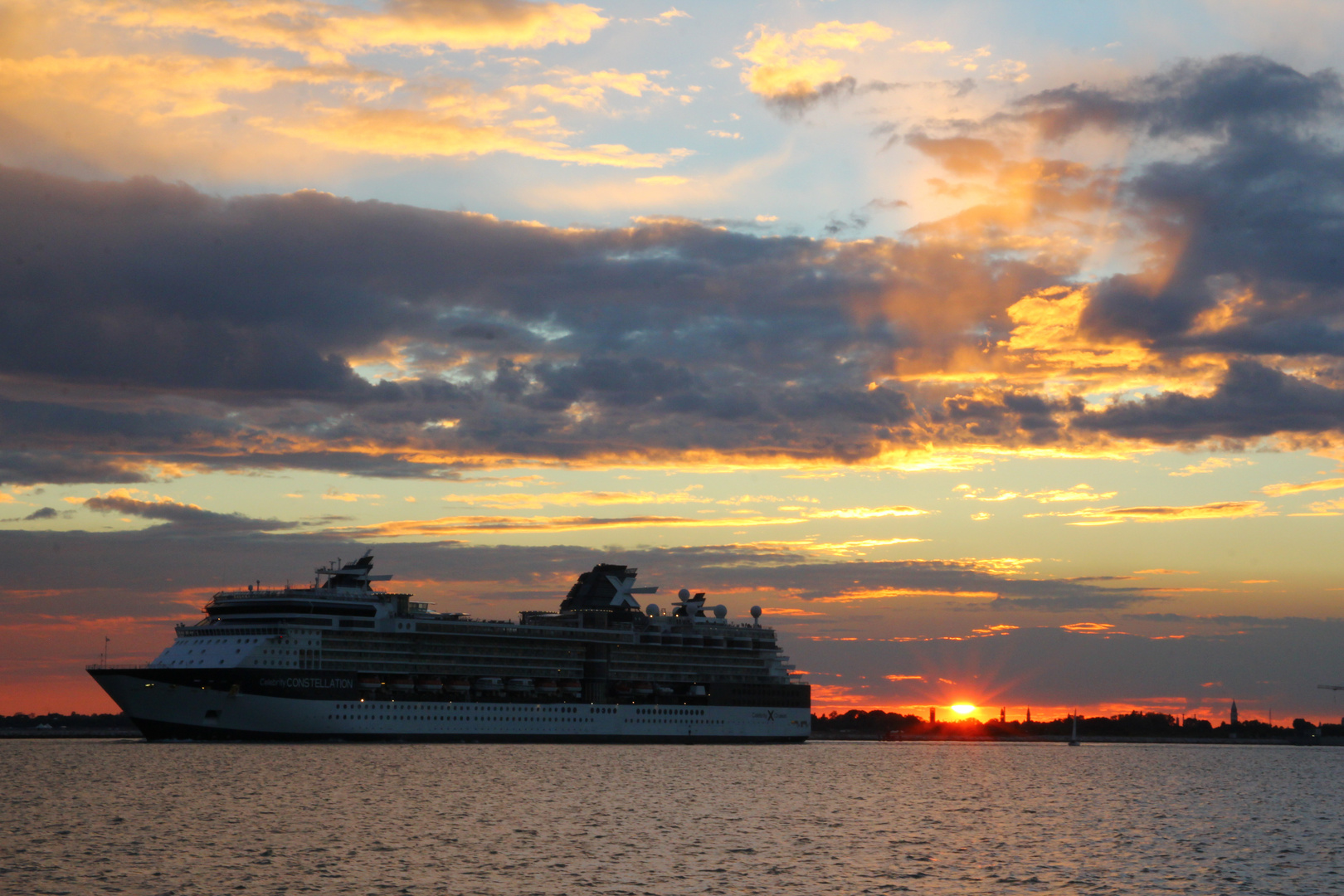 Venedig Sunset vs Celebrity Constellation