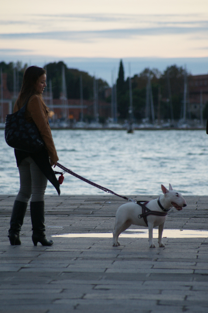 Venedig: Szene am Ufer