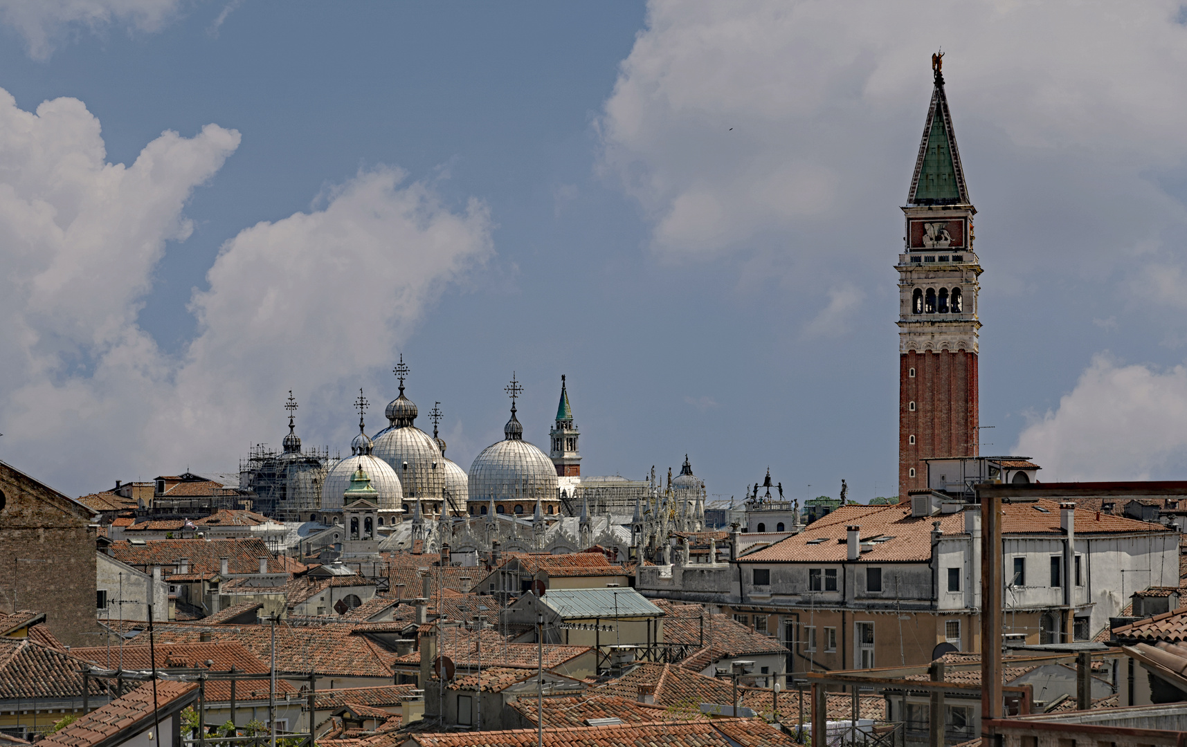 Venedig über den Dächern