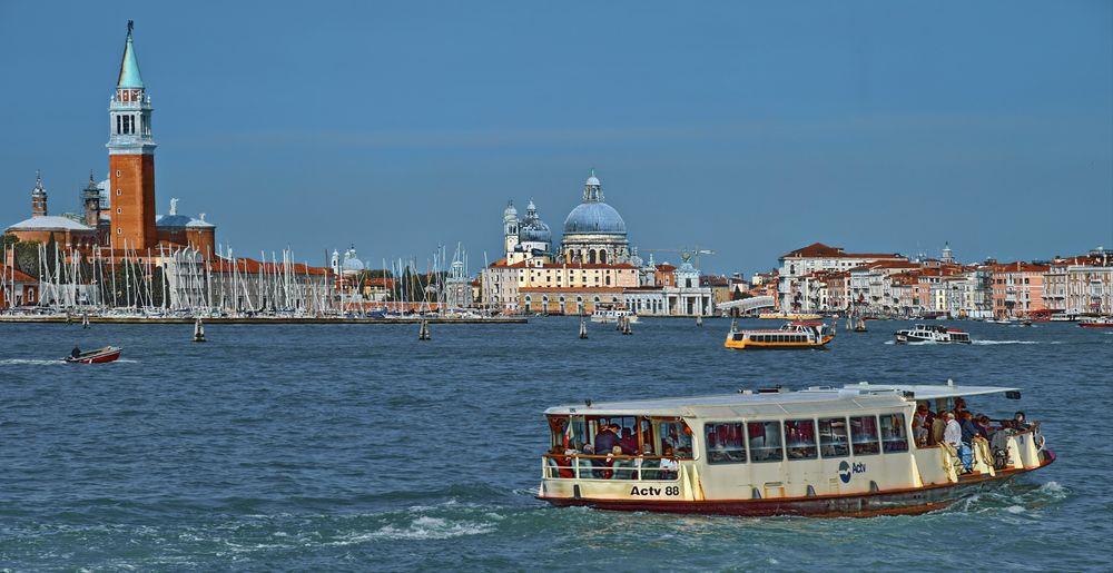 VENEDIG - unterwegs mit dem Vaporetto -