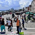 Venedig, was man aus Sonnenschirme alles so machen kann