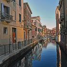 VENEDIG   - Wunderschöne Seitenkanäle -