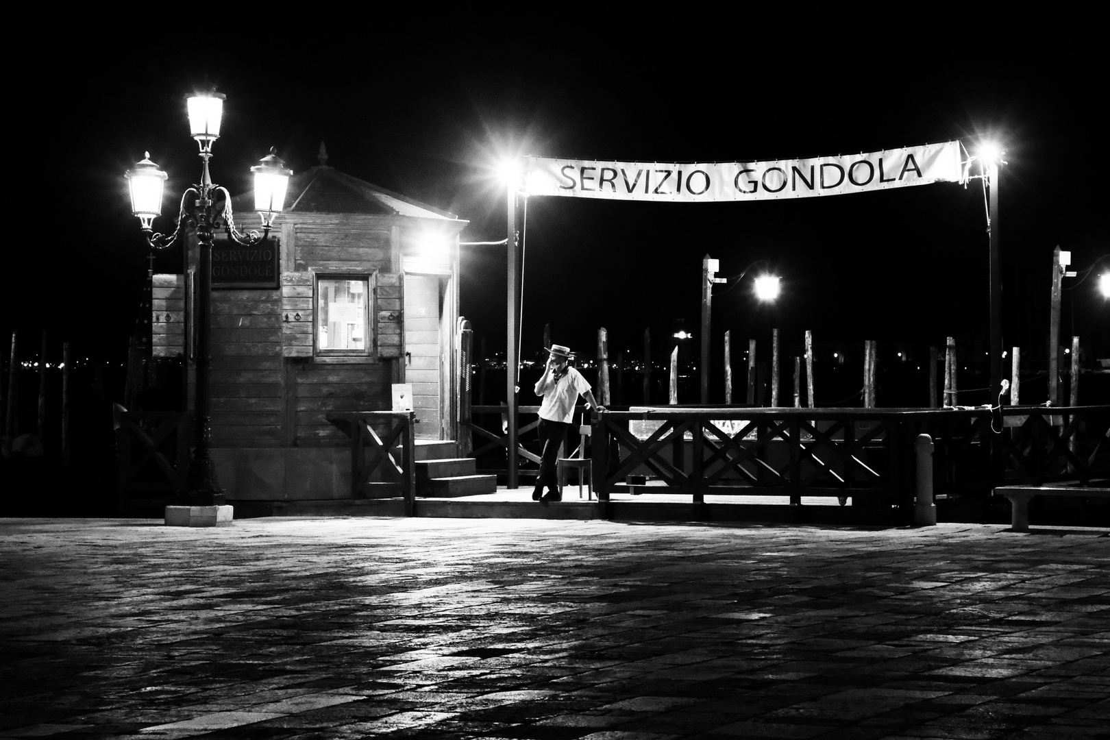 Venedig_Gondola_night