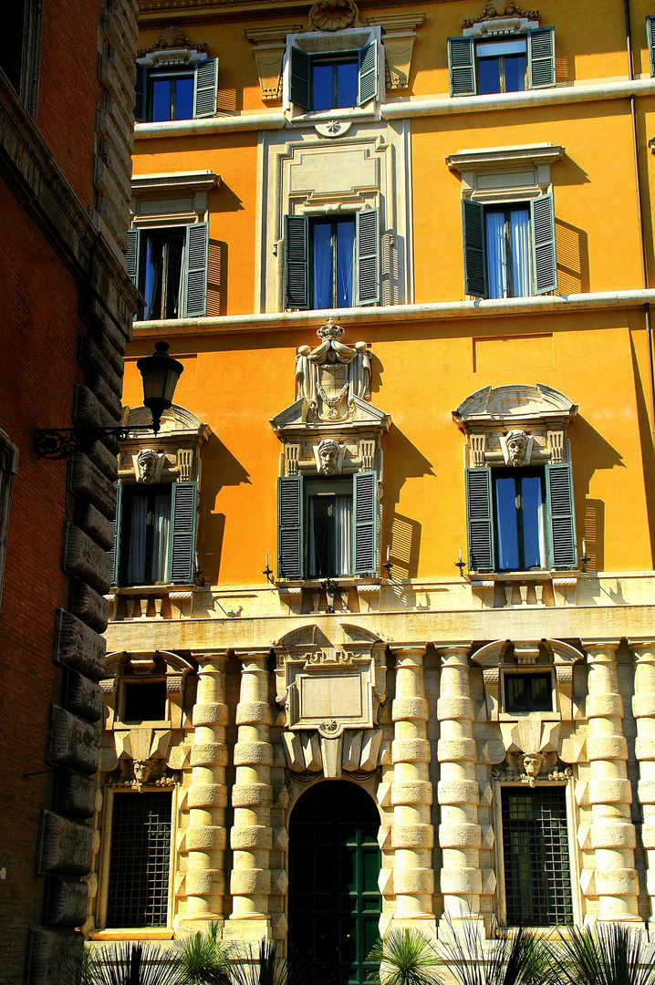 Veneer draped in gloaming, Rome 2013