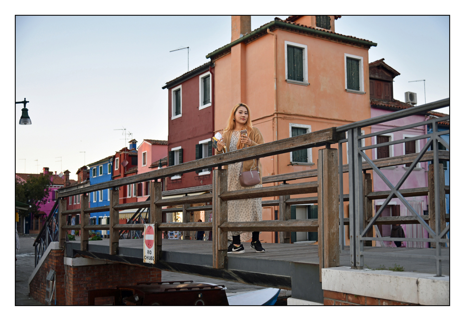 Venezia 07.  Burano, after the selfie.