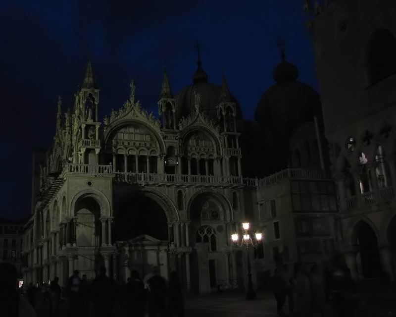 Venezia: Basilica di San Marco bei Nacht