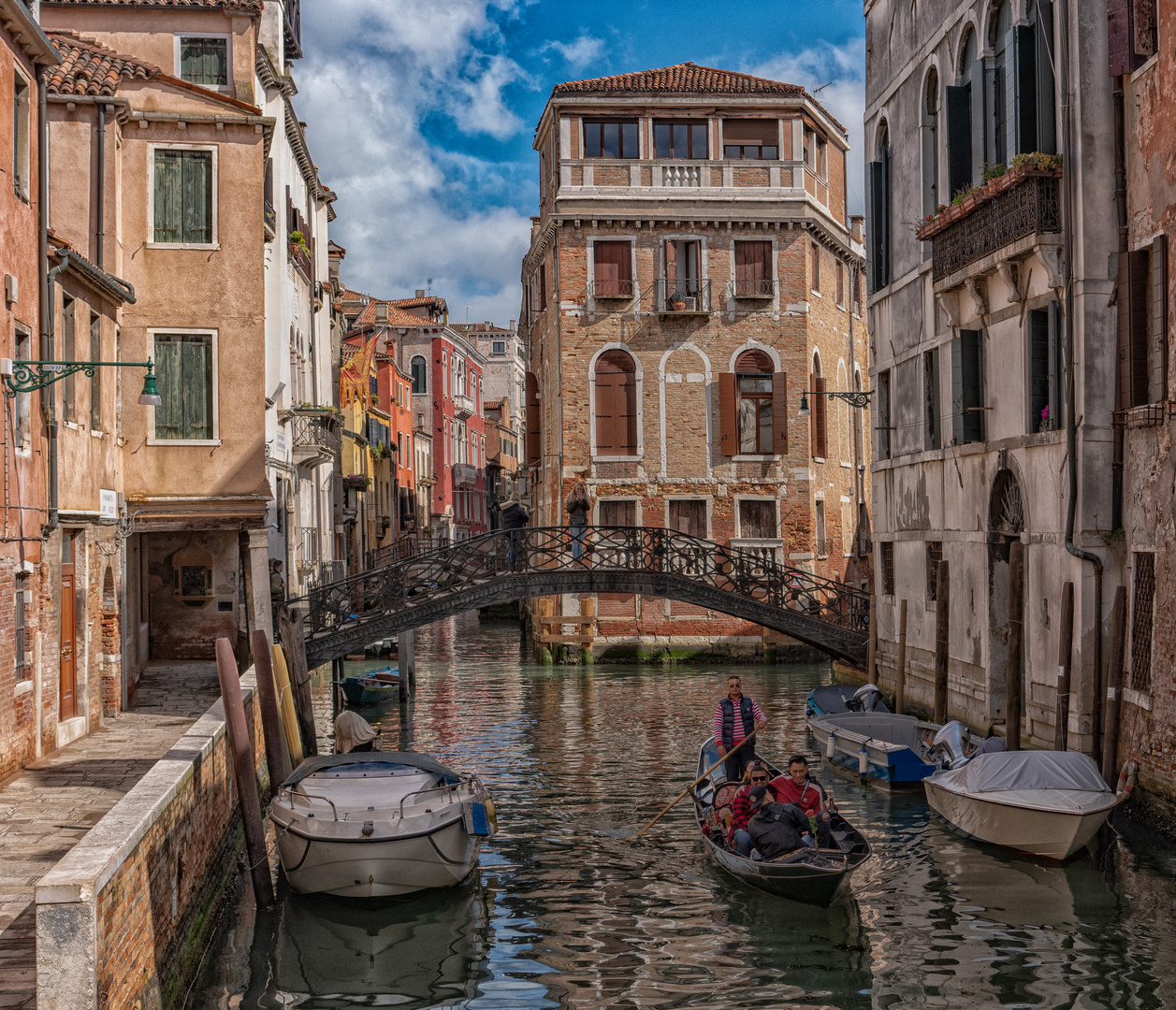 Venezia / Castello: Rio Santa Marina - Ponte dei Consafelzi - Palazzo Tetta (Mitte)