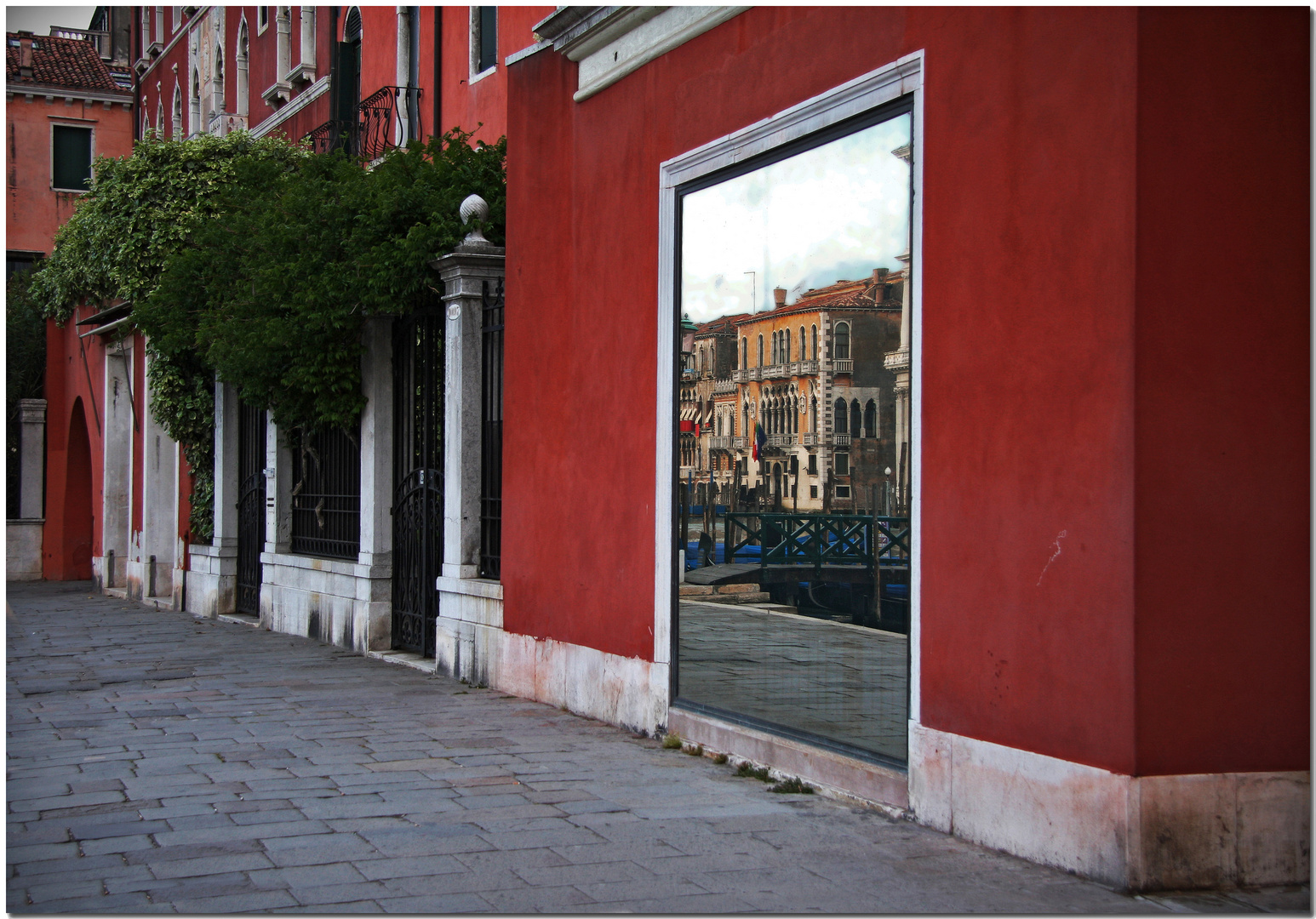 Venezia. Il Canal Grande nella vetrina