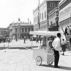 Venezia. Il gelataio. In una domenica di qualche anno fa