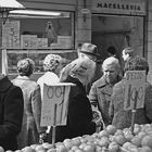 Venezia : Mercato di Rialto anni 70