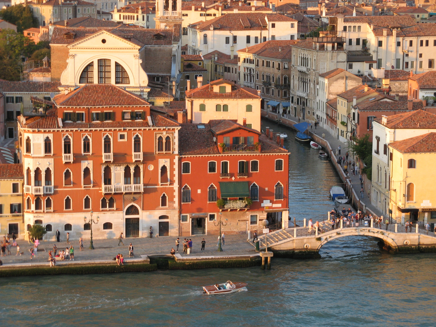 Venezia vista da nave di crociera