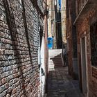 venezianische Gasse (Taube reloaded)