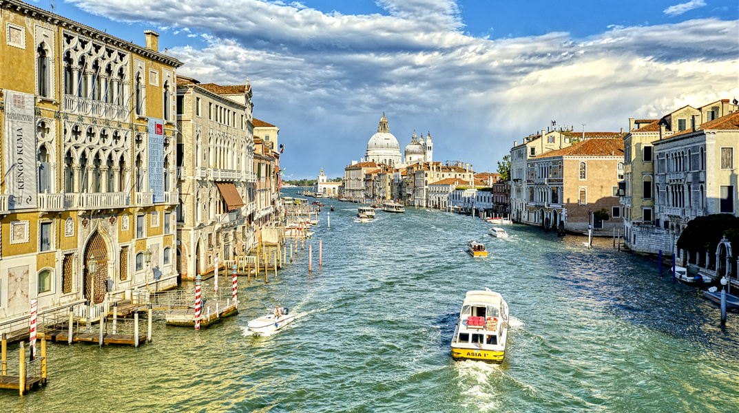 Venezianische Träume: Eine Reise durch die Kanäle und Gassen von Venedig