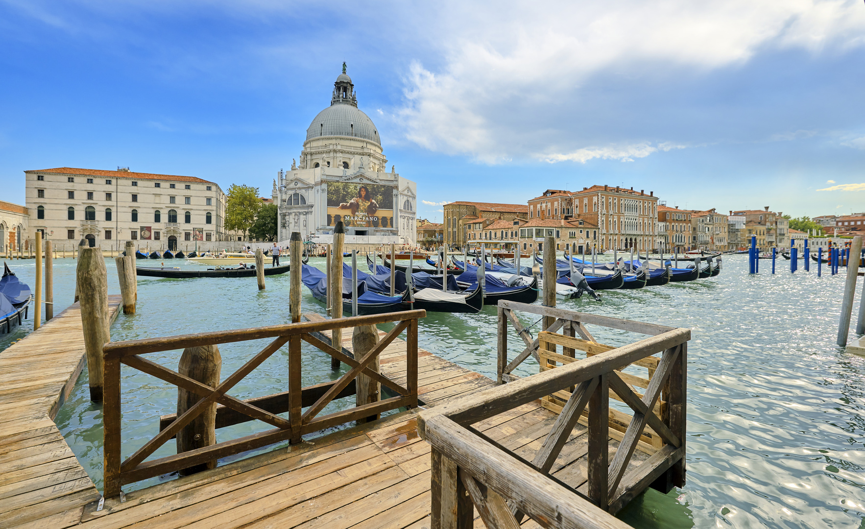 Venezianische Träume: Eine Reise durch die Kanäle und Gassen von Venedig