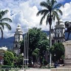 Venezuela: Kathedrale und Reiterstandbild des Simon Bolivar in Merida