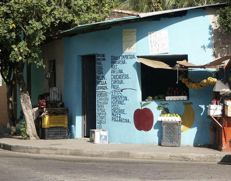 Venezuela - Laden in La Asunción