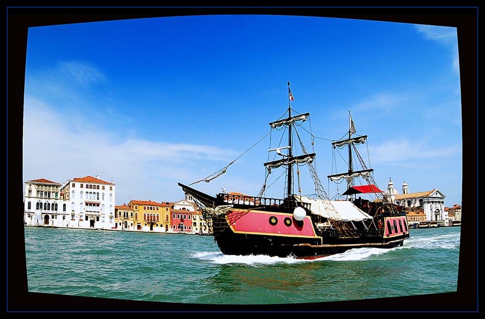Venice Pirate Boat