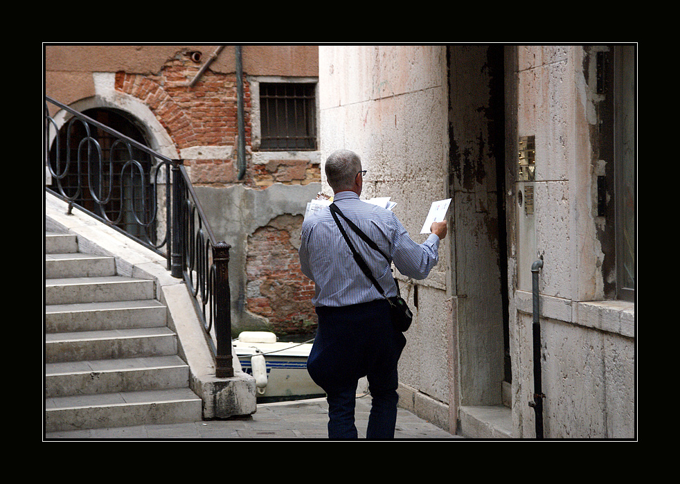 Venice postino....