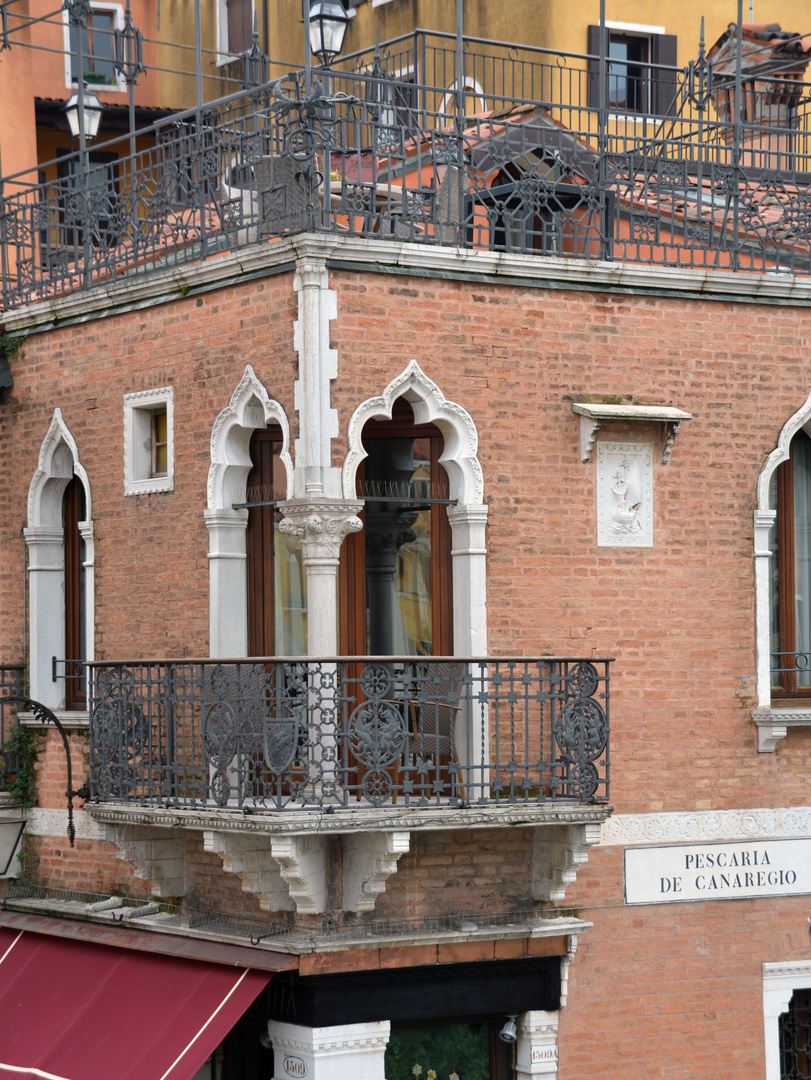 Venice, The balcony in Santa Croce