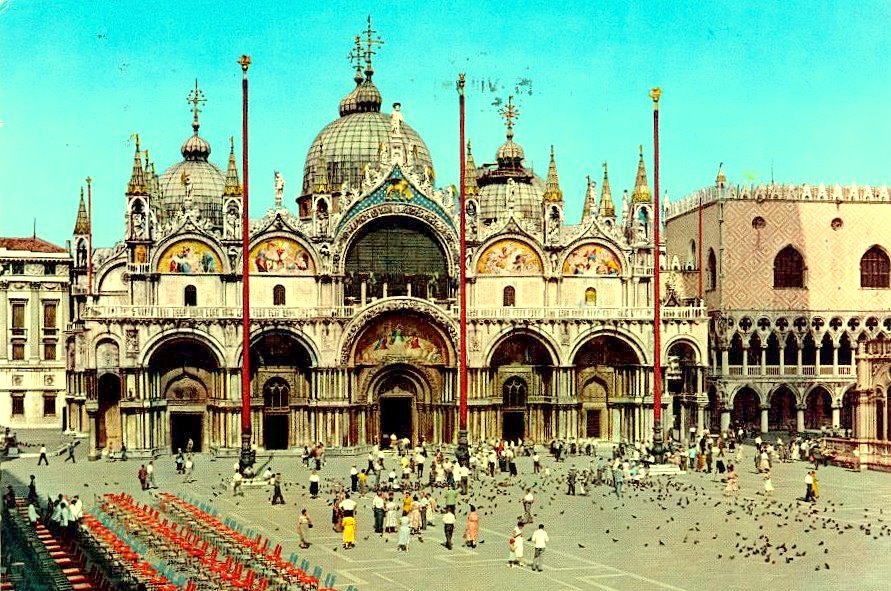 VENISE . BASILIQUE SAINT MARC ET PALAIS DES DOGES