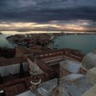 venise: la lagune le soir.